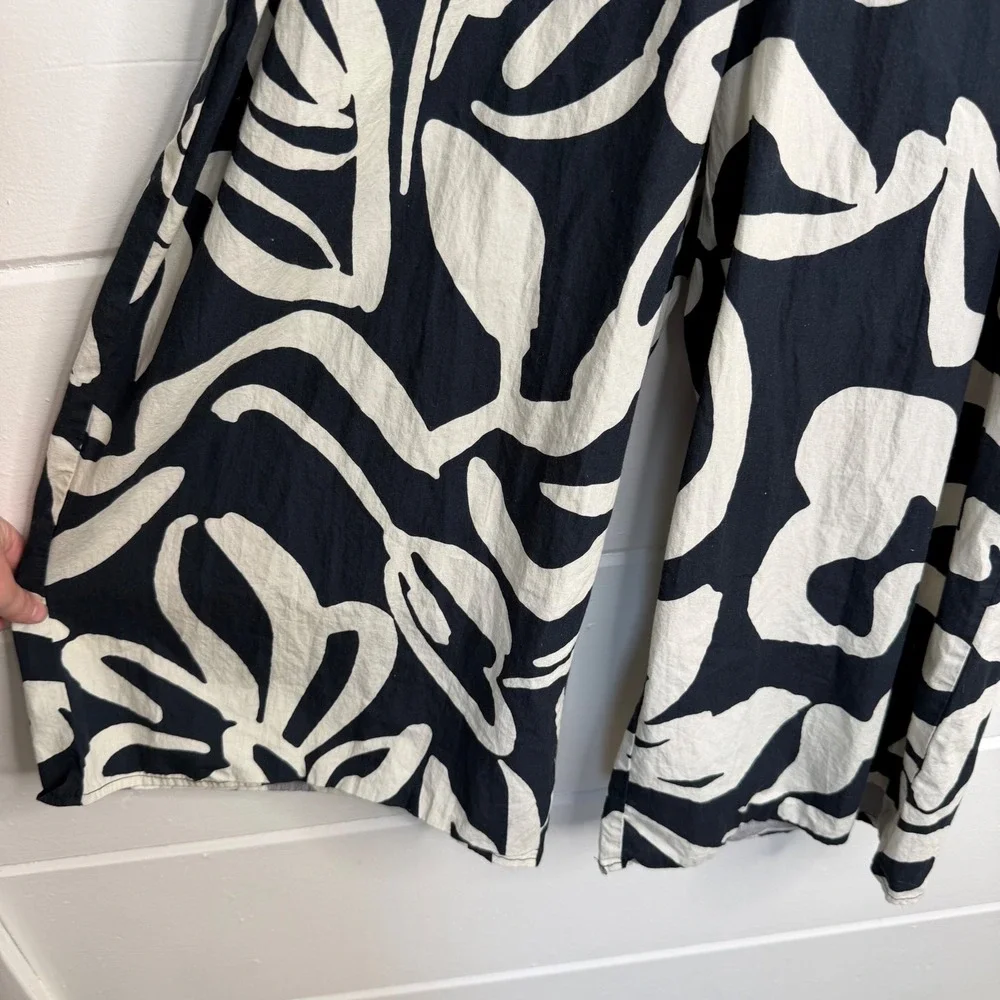 World Market S/M Misha Black and White Cotton Abstract Jumpsuit with Pockets
